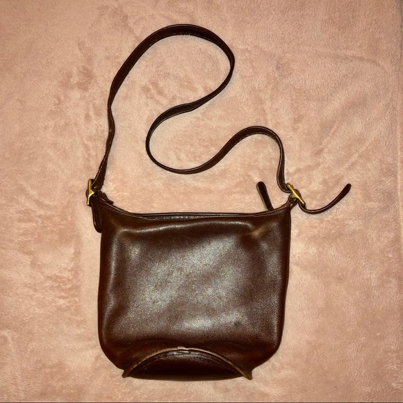 COACH Full Grain Leather Bucket Bag - Picture 2 of 7